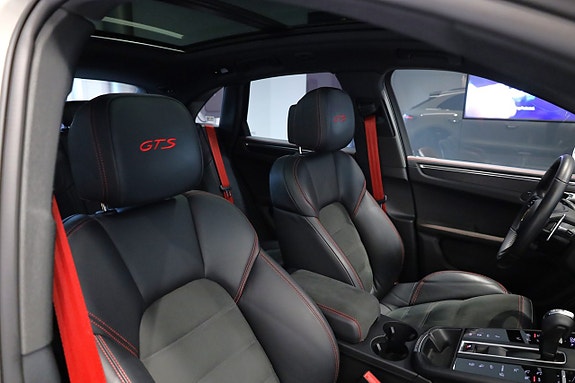 Porsche Macan GTS 26 of 30
