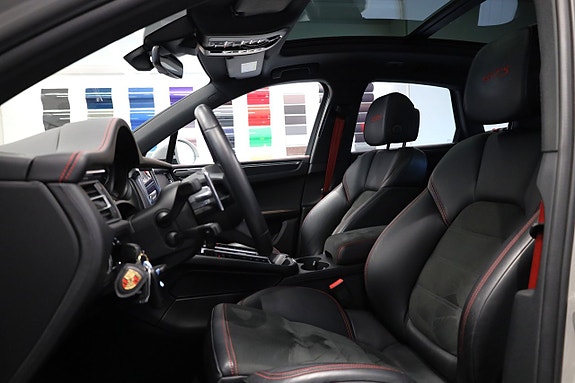 Porsche Macan GTS 12 of 30