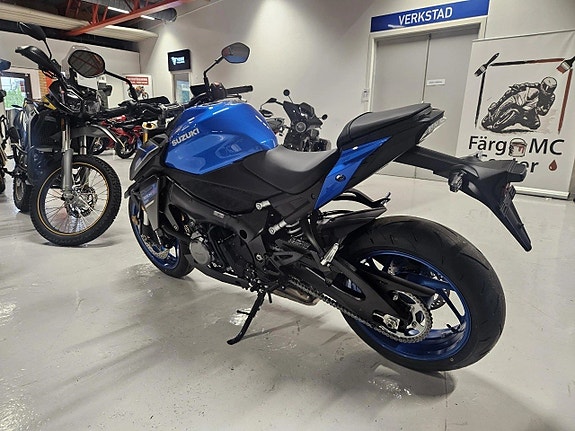 Suzuki GSX-S1000 2 of 6