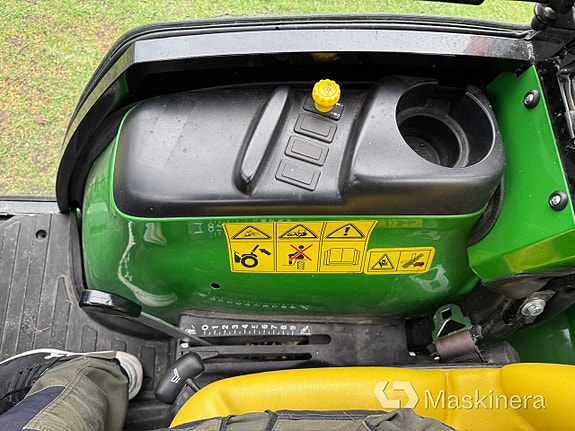 Traktor John Deere 3036E med hytt 15 of 27