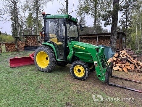 Traktor John Deere 3036E med hytt 4 of 27