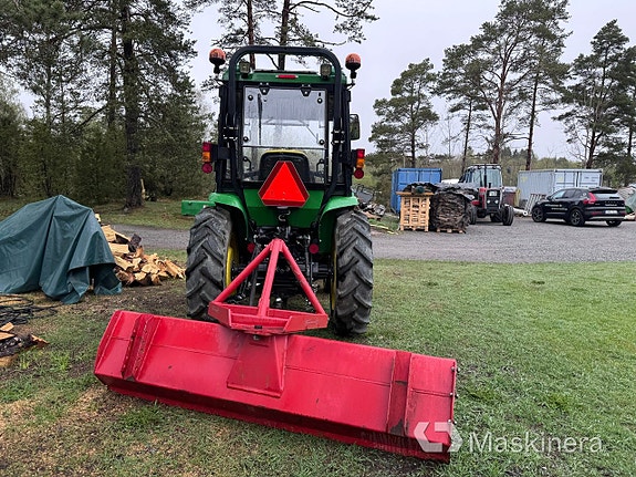 Traktor John Deere 3036E med hytt 8 of 27