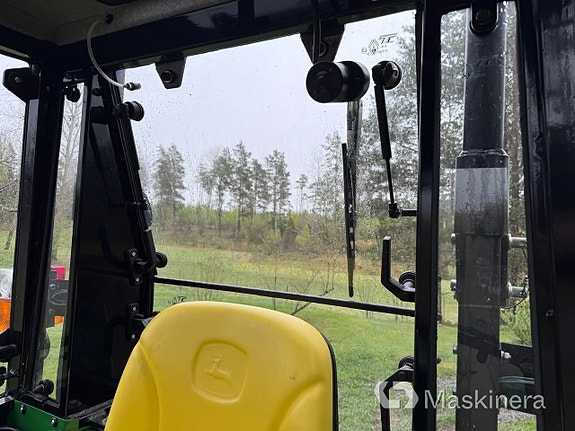Traktor John Deere 3036E med hytt 20 of 27