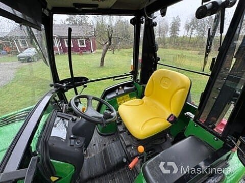 Traktor John Deere 3036E med hytt 14 of 27