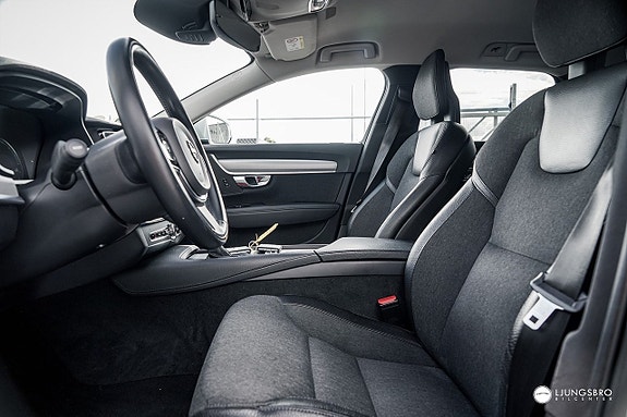 Volvo V90 4 of 13
