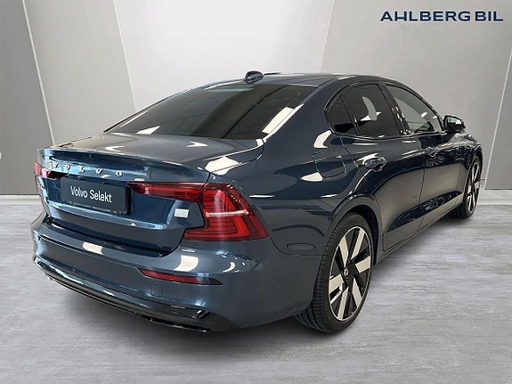 Volvo S60 3 of 5