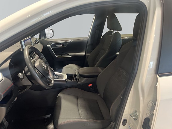 Toyota RAV4 12 of 22