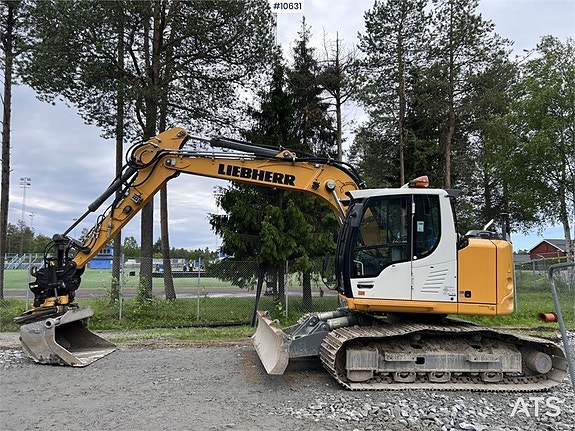 LIEBHERR R914 Compact, grävsystem och redskap (1,139,000:- e 13 of 24