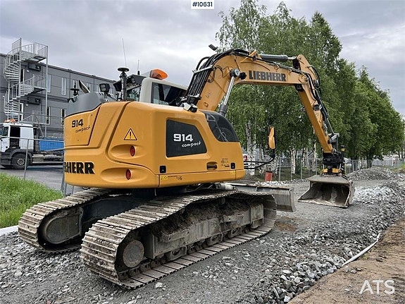 LIEBHERR R914 Compact, grävsystem och redskap (1,139,000:- e 3 of 24