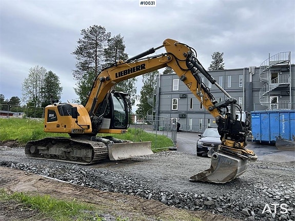 LIEBHERR R914 Compact, grävsystem och redskap (1,139,000:- e 2 of 24
