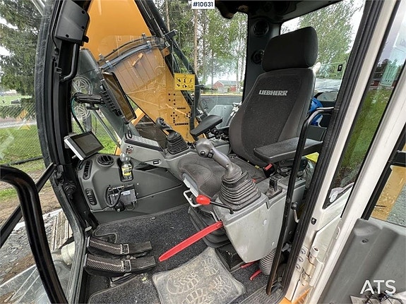 LIEBHERR R914 Compact, grävsystem och redskap (1,139,000:- e 6 of 24