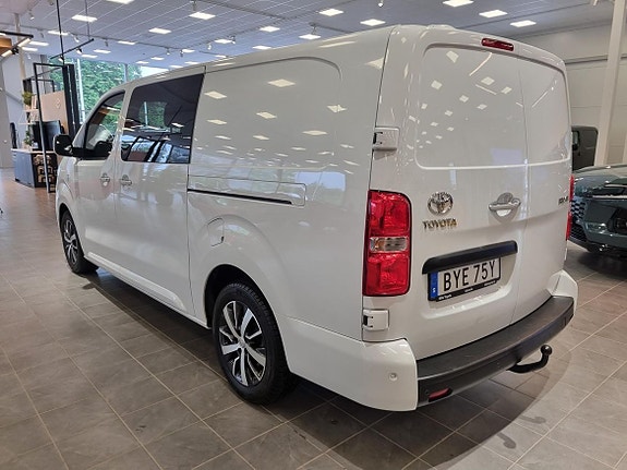 Toyota Proace 2 of 5