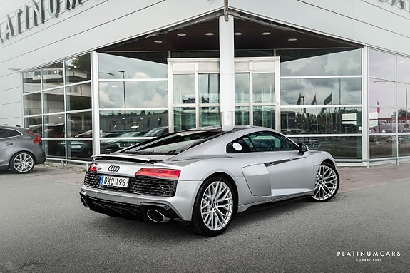 Audi R8 2 of 5
