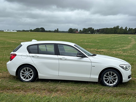 BMW 120d 4 of 5