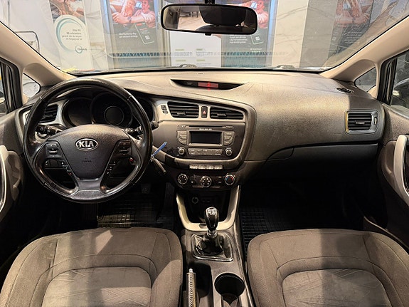 Kia Ceed 9 of 21