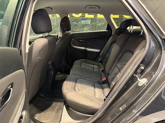 Kia Ceed 13 of 21