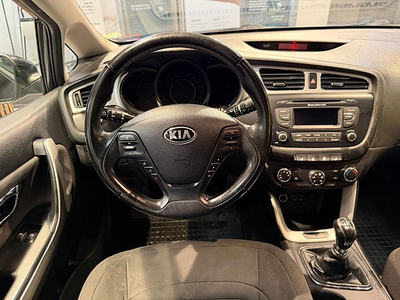 Kia Ceed 10 of 21
