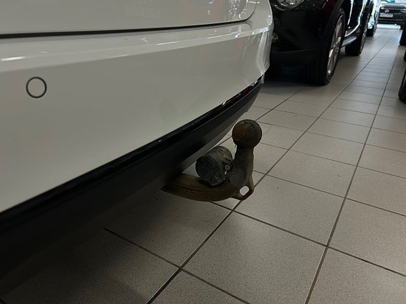 BMW 530e 2 of 26
