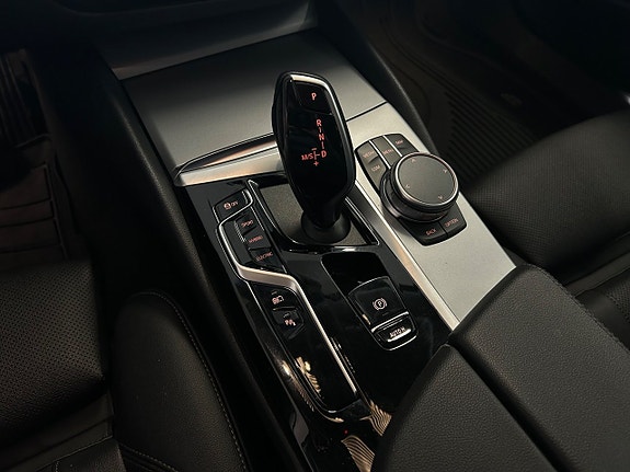 BMW 530e 16 of 26