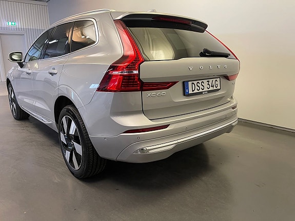 Volvo XC60 4 of 5