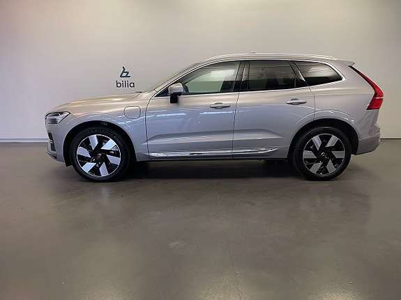 Volvo XC60 2 of 5