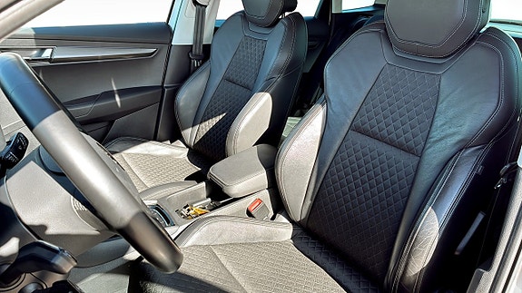Skoda Karoq 8 of 12