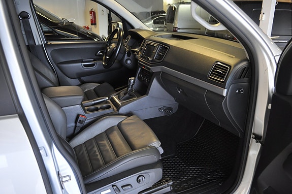Volkswagen Amarok 11 of 16