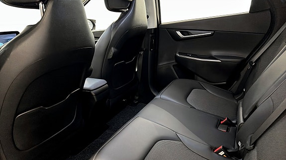 Kia EV6 9 of 12