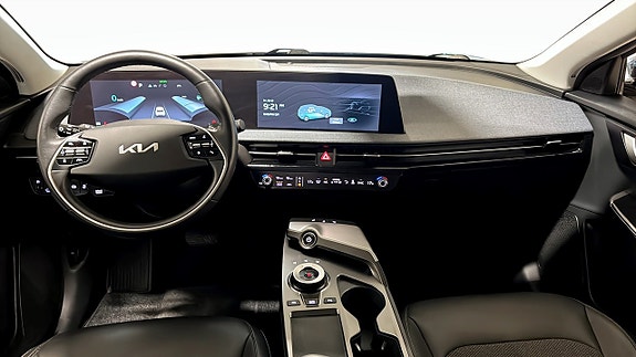 Kia EV6 7 of 12
