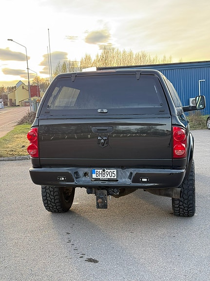 Dodge RAM 2500 4 of 5