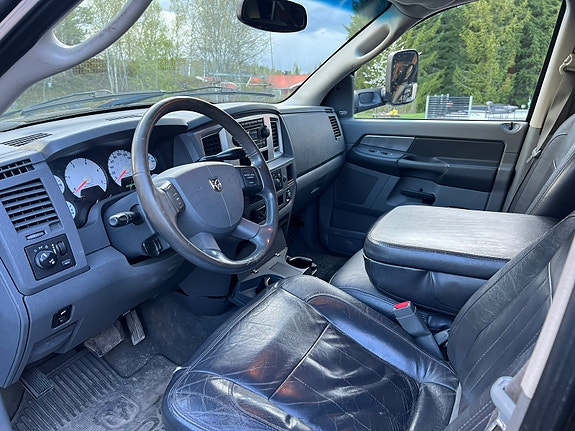 Dodge RAM 2500 9 of 10