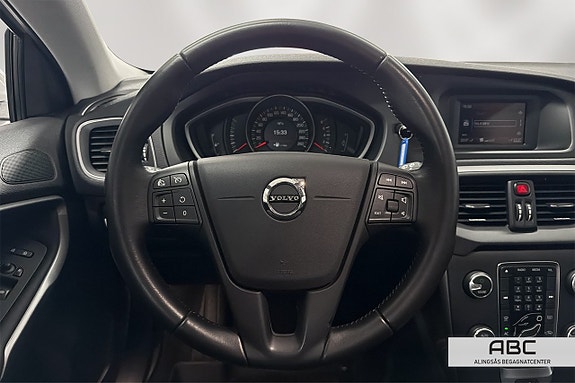 Volvo V40 13 of 21