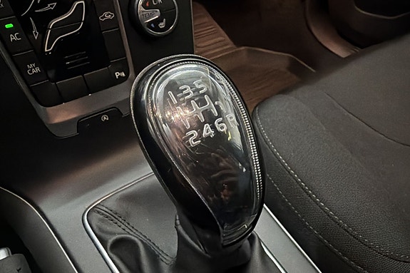 Volvo V40 14 of 21