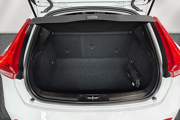 Volvo V40 10 of 21