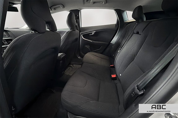 Volvo V40 9 of 21