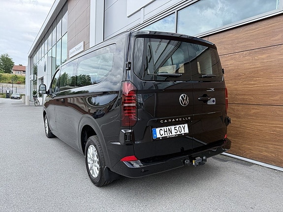 Volkswagen Caravelle 4 of 19