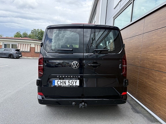 Volkswagen Caravelle 5 of 19