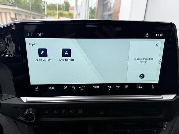 Volkswagen Caravelle 19 of 19