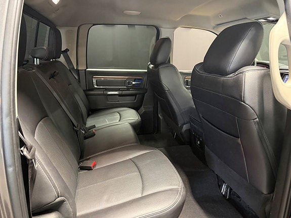 Dodge RAM 1500 9 of 18