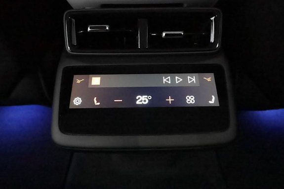 Polestar 4 24 of 26