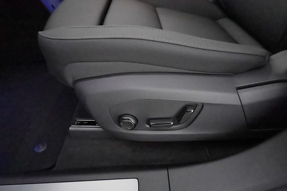 Polestar 4 14 of 26