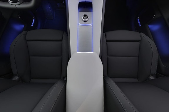 Polestar 4 8 of 26