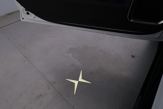 Polestar 4 10 of 26