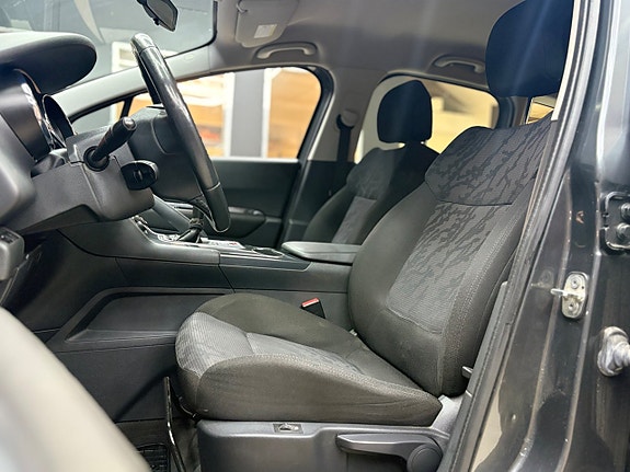 Peugeot 3008 12 of 21