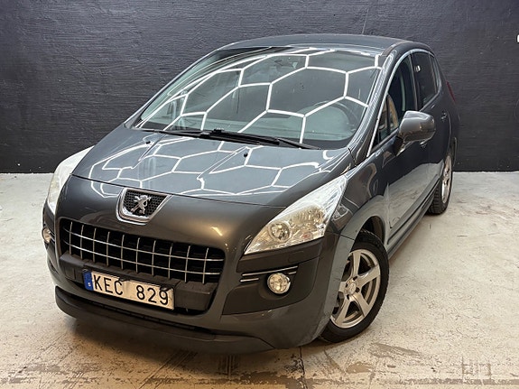 Peugeot 3008 2 of 5