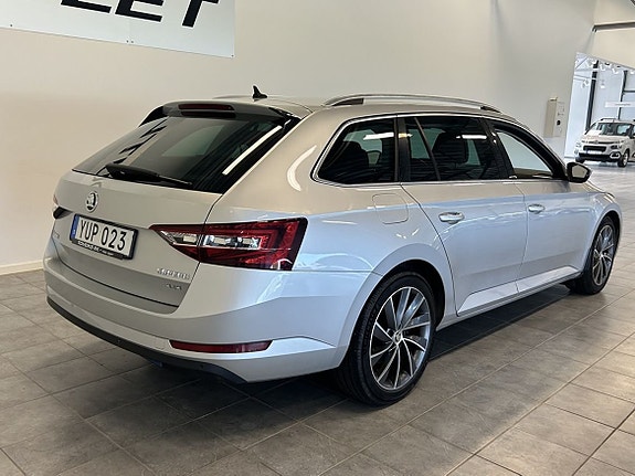 Skoda Superb 5 of 5