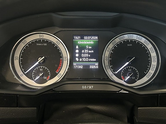 Skoda Superb 18 of 24