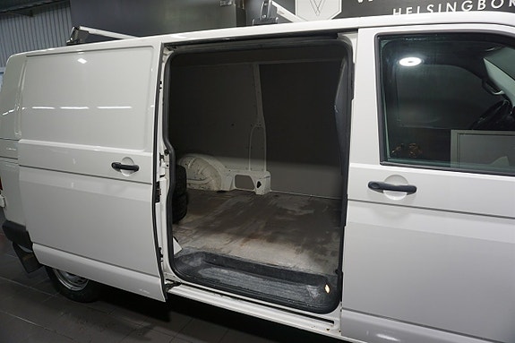 Volkswagen Transporter 10 of 22
