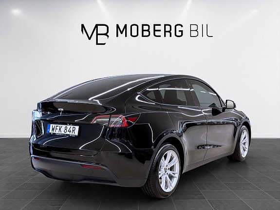 Tesla Model Y 6 of 19