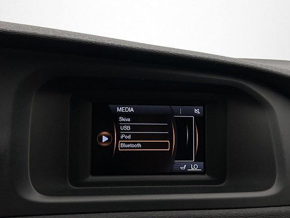 Volvo V40 19 of 29